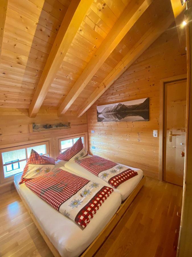 Damuelser Holzhus Apartment ภายนอก รูปภาพ