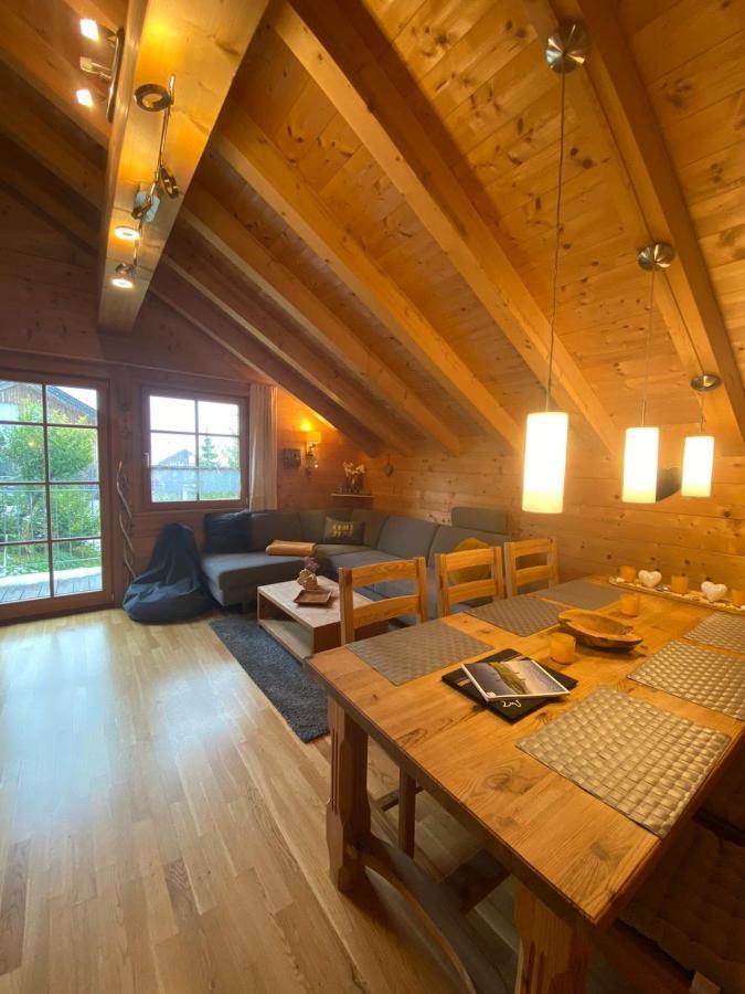 Damuelser Holzhus Apartment ภายนอก รูปภาพ