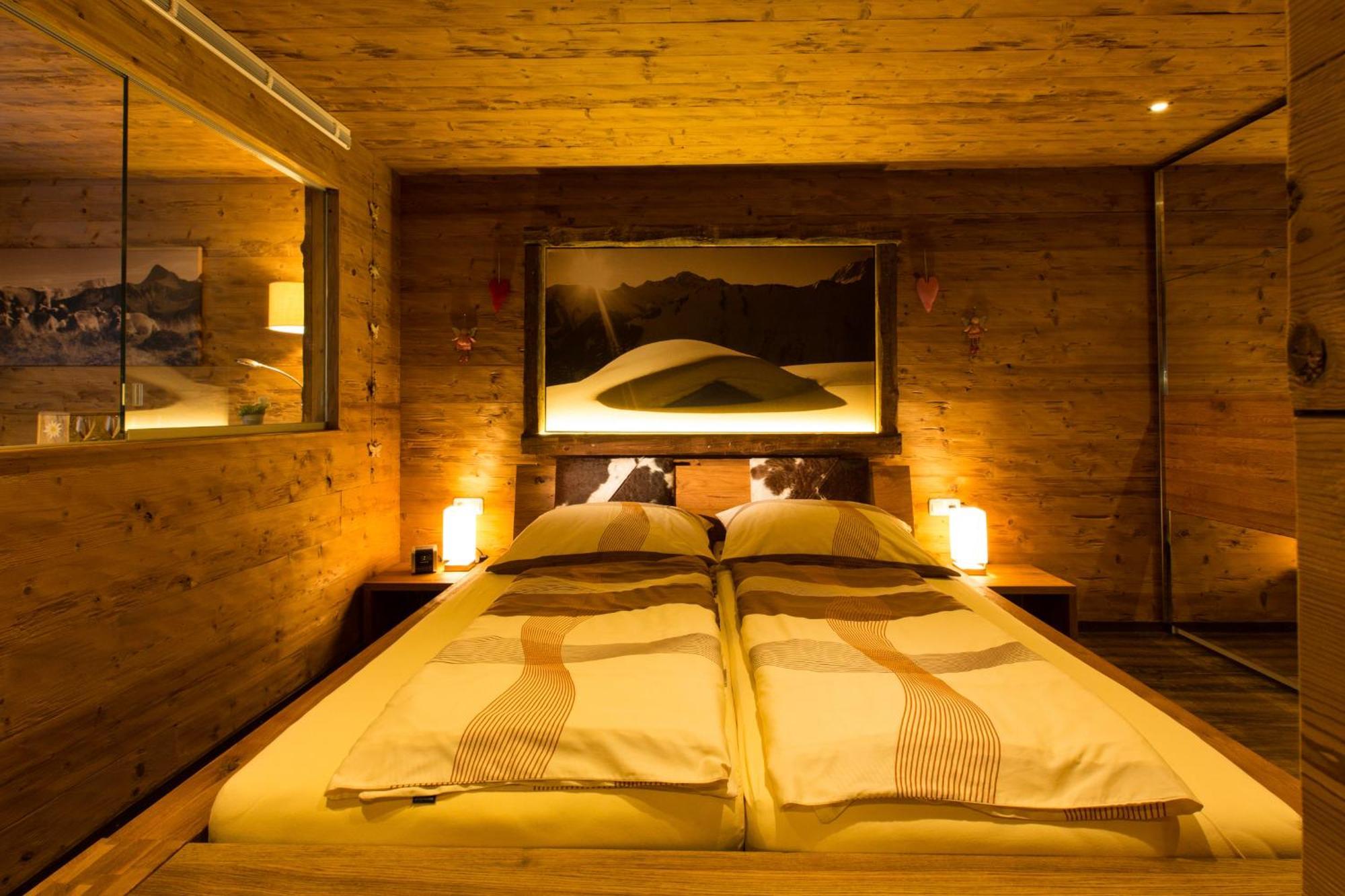 Damuelser Holzhus Apartment ภายนอก รูปภาพ