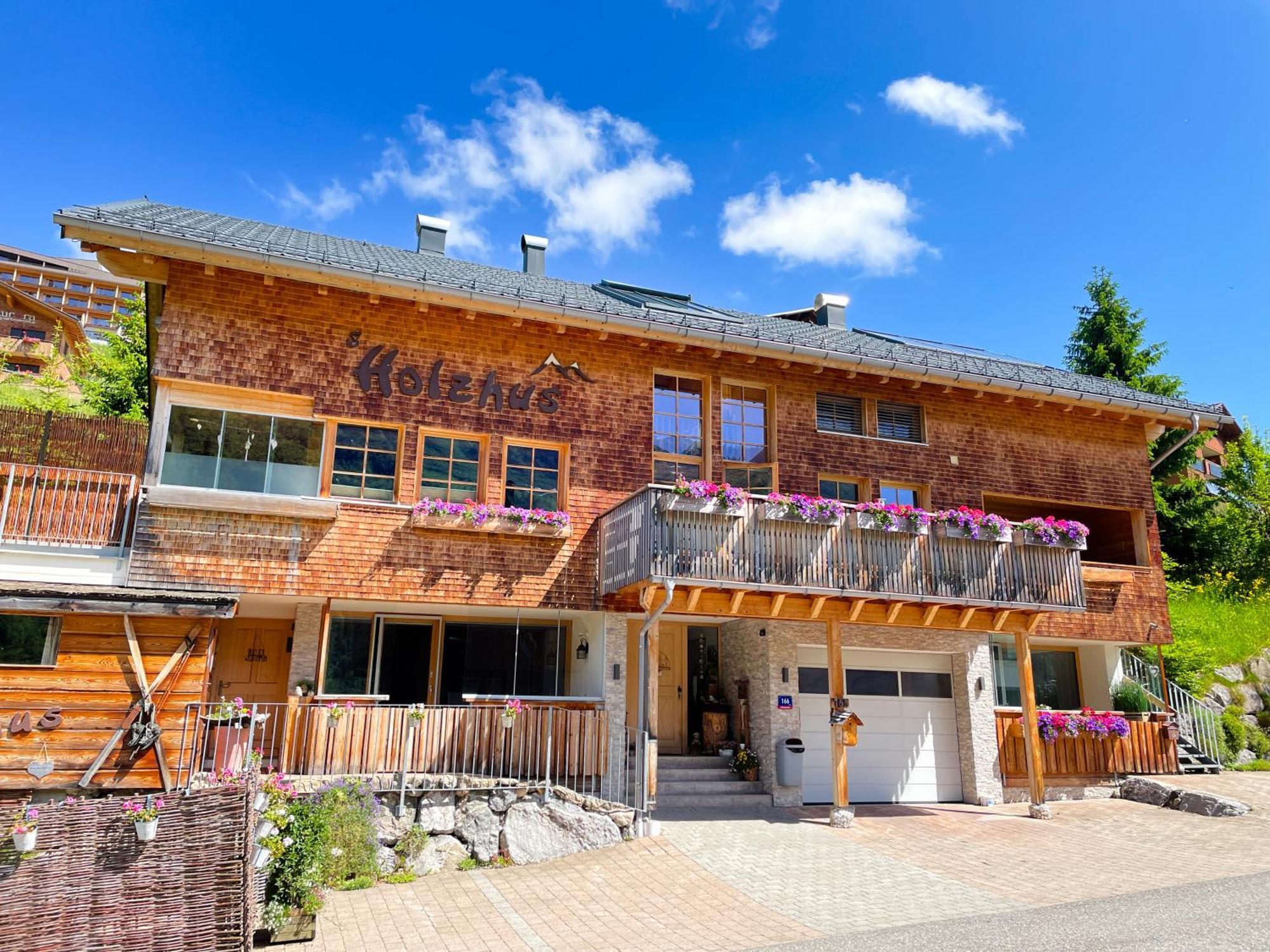 Damuelser Holzhus Apartment ภายนอก รูปภาพ