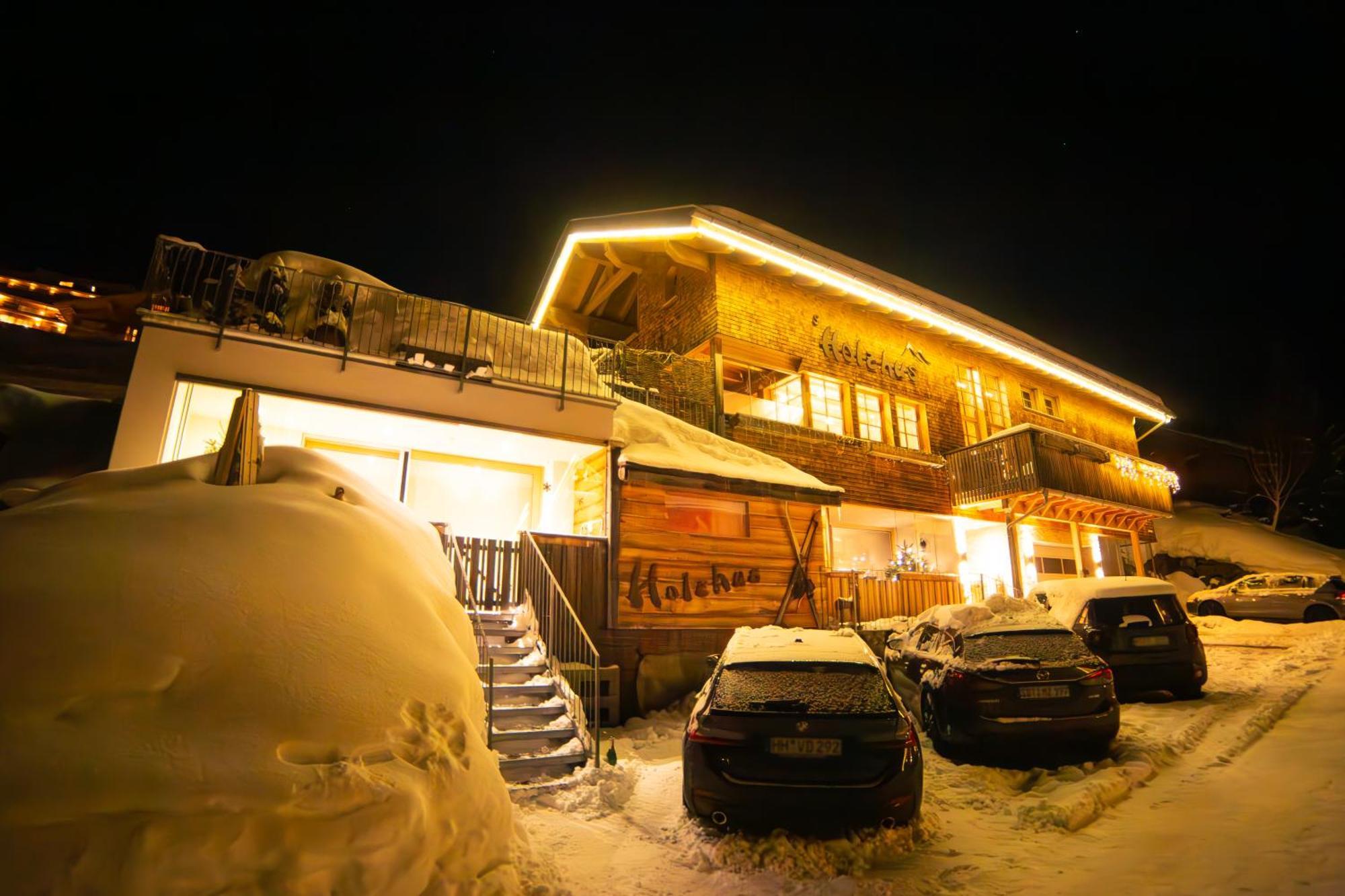 Damuelser Holzhus Apartment ภายนอก รูปภาพ